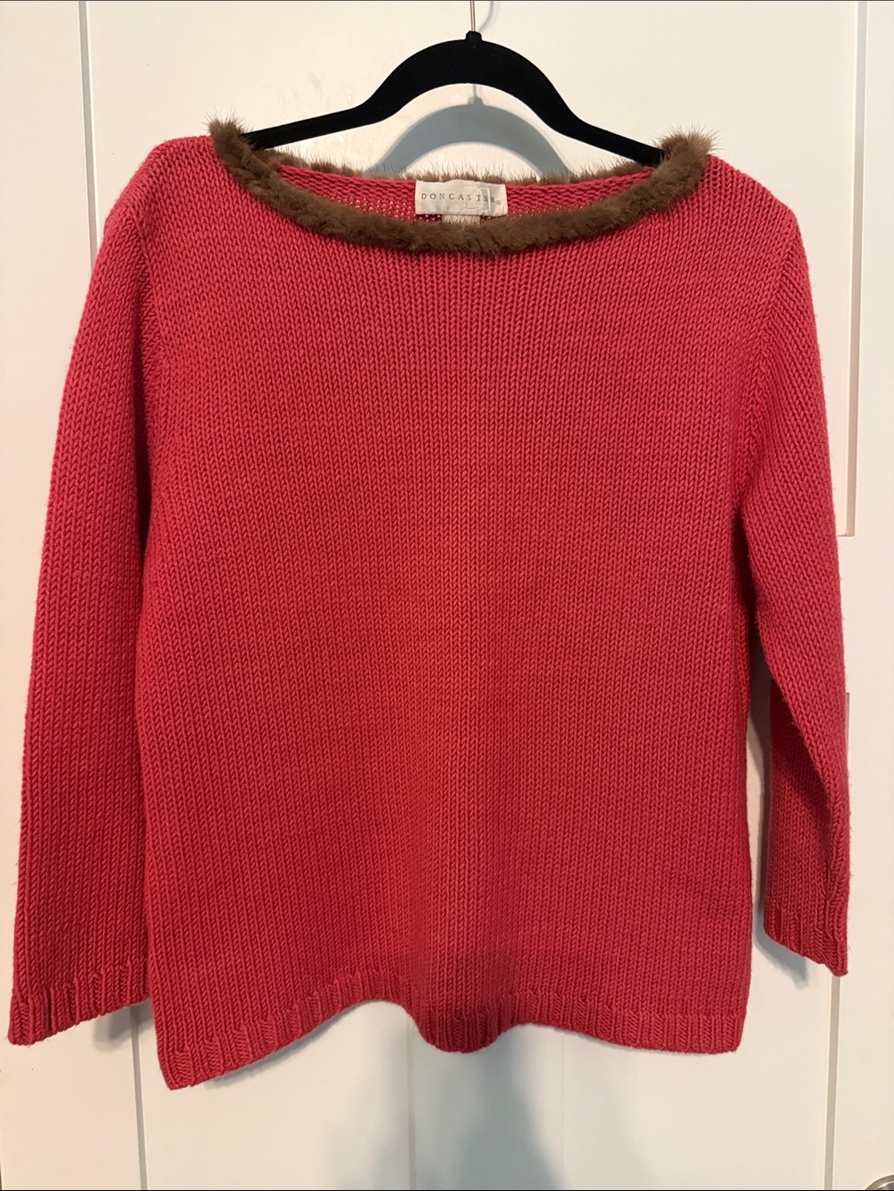 Vintage 90s Doncaster Coral-Pink Wool Blend Crewneck Sweater with Mink Fur Trim